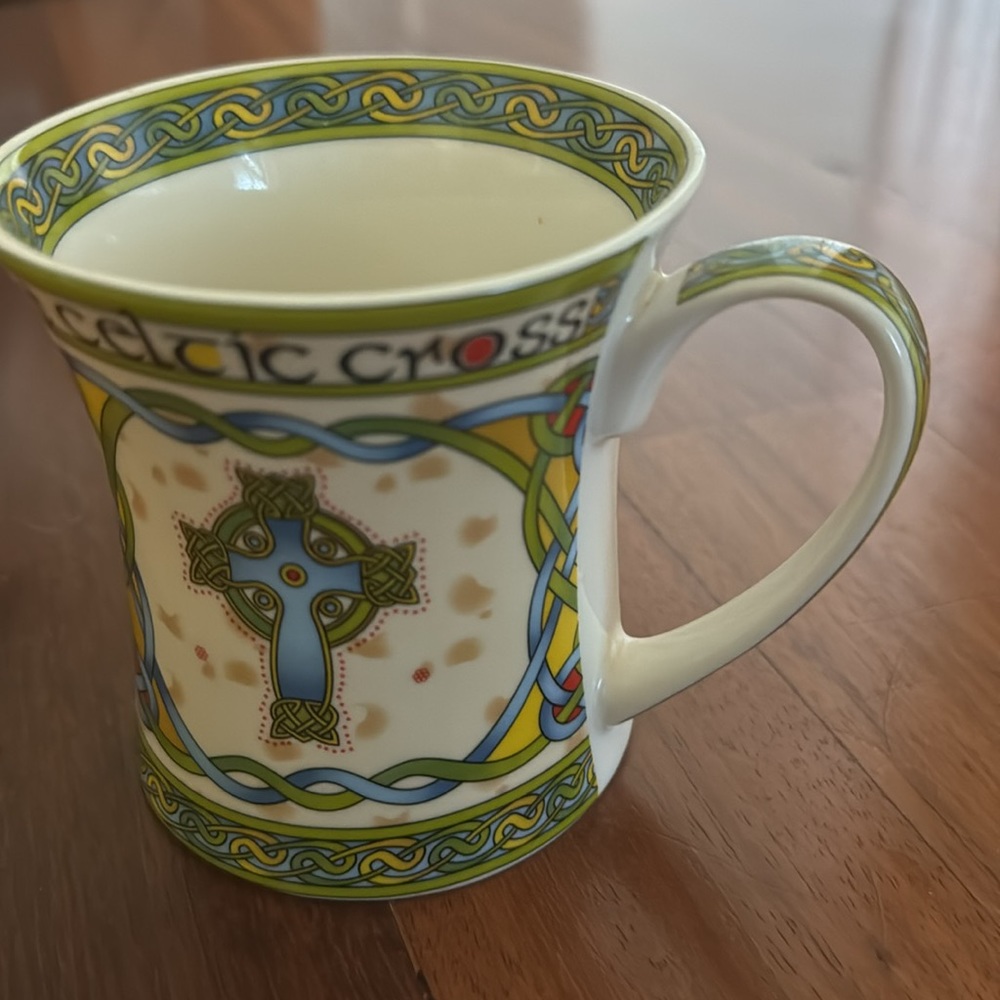 Celtic Cross Mug - Picture 3 of 4